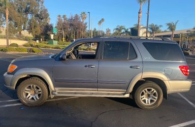 2004 Toyota sequoia