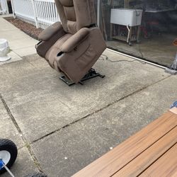 Easy Lift Recliner