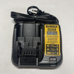 Dewalt 12V/20V Lithium Ion Fast Charger New