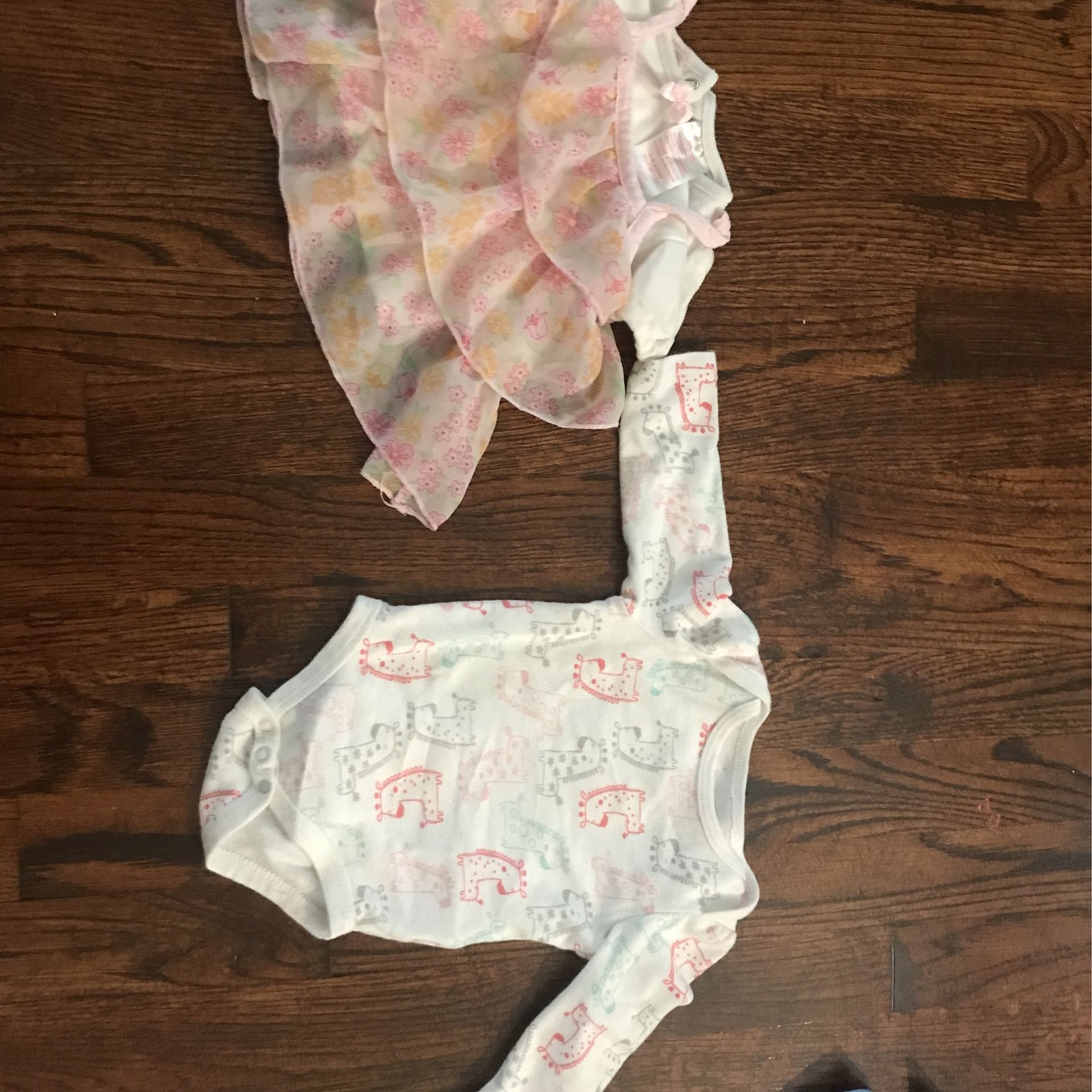 Baby Clothes Read Description