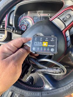 PEDAL COMMANDER
