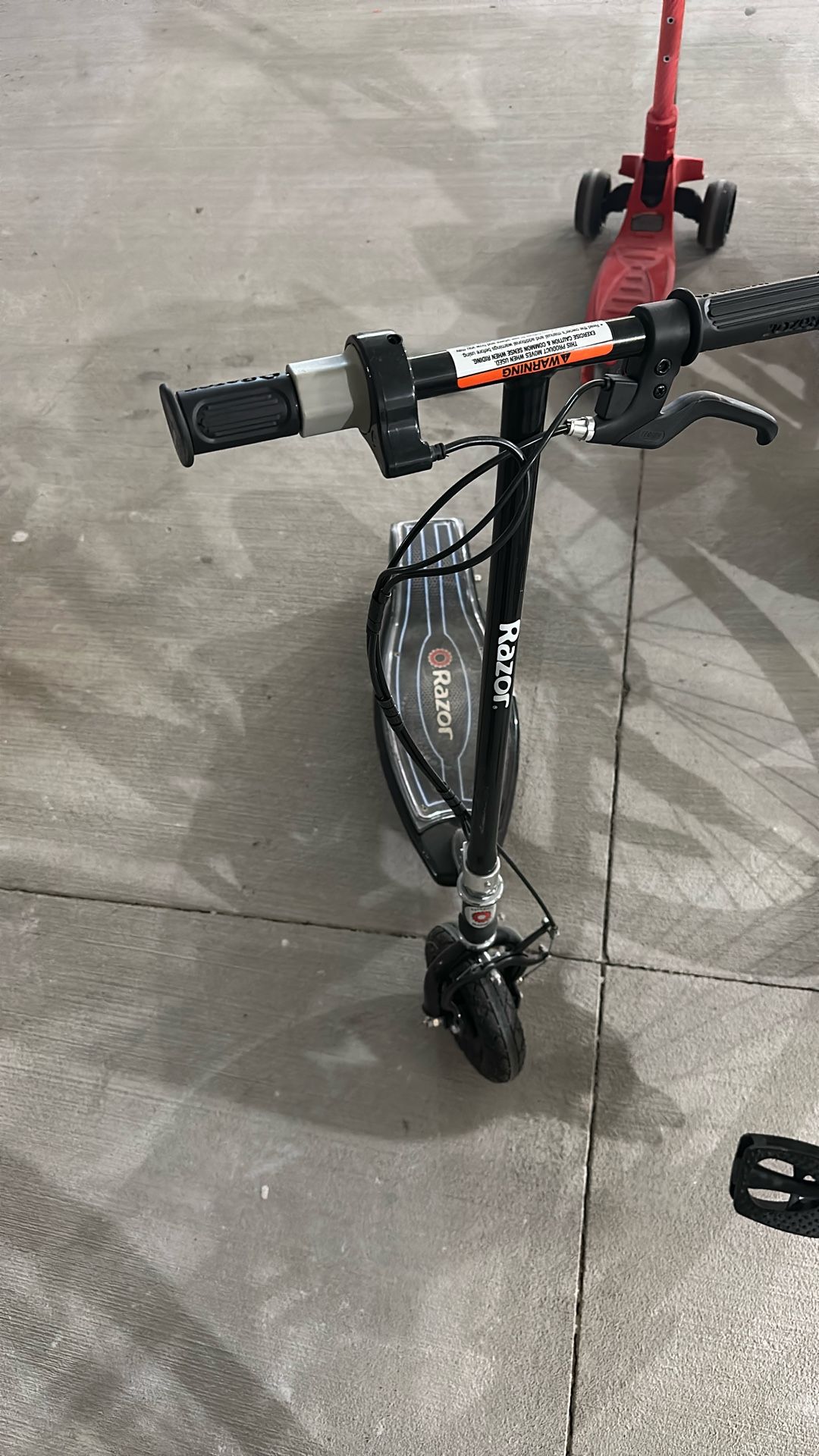 RAZOR ELECTRIC SCOOTER