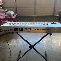 Korg Triton 