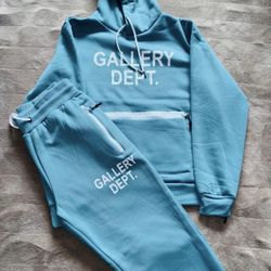 Sweatsuit 