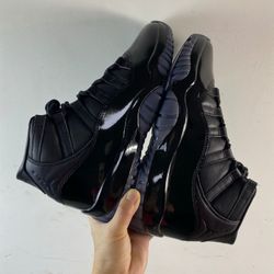 COMME des GARÇONS HOMME PLUS x Air Jordan 11