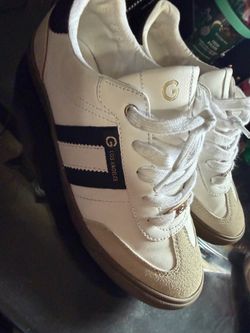 Women Guess shoes