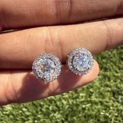 VVS1 Moissanite Halo Earrings 1.0ct