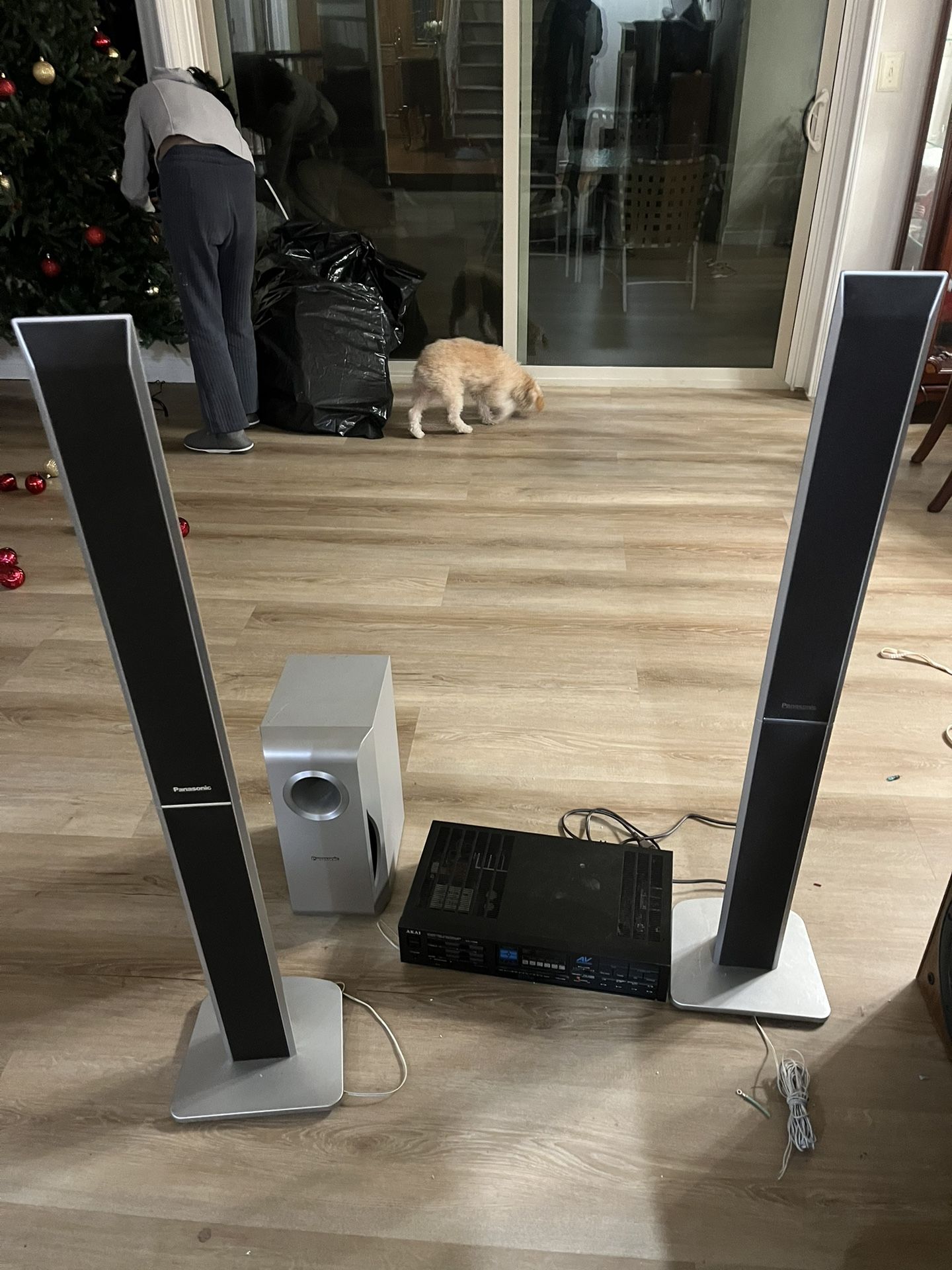 AV audio power amplifier and speakers