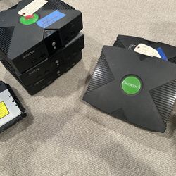 Original Xbox Three Consoles DVD Drive