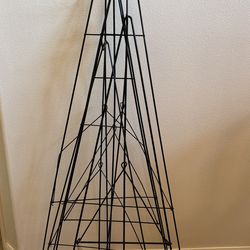 5 multi-sized Green Wire Funeral - “Celebration of Life” Wreath Holders