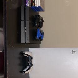 PS5 PS4 With Controllers And Games 