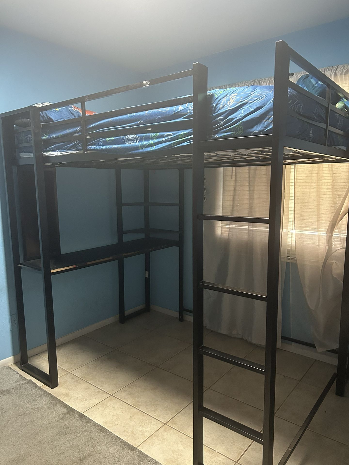 Full Size Loft Bed With Desk