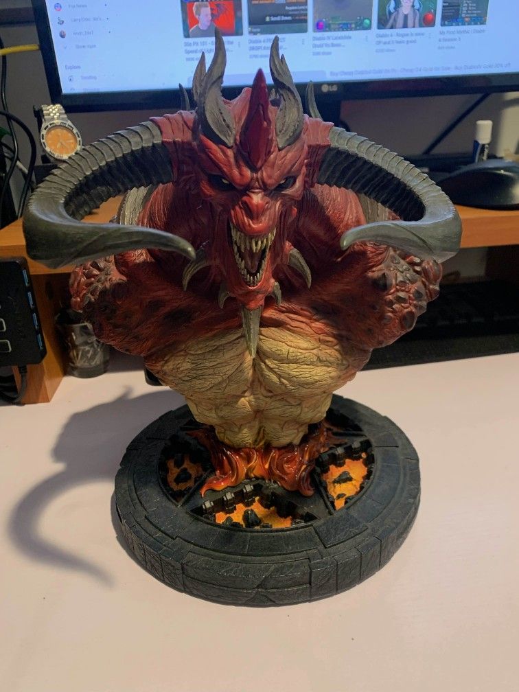 Diablo II: 20th Anniversary Bust Statue Blizzard