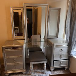 Sliver Mirror Vanity 