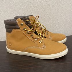 Women’s Timberland Size 8
