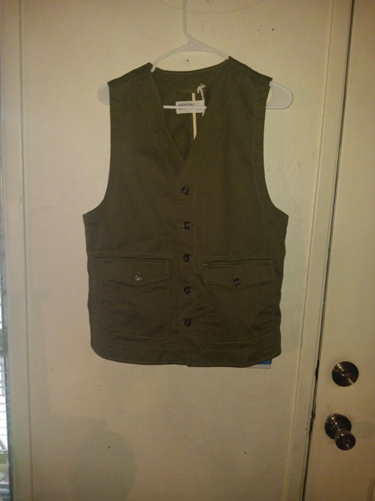 Men's army green Universal works vest size Large