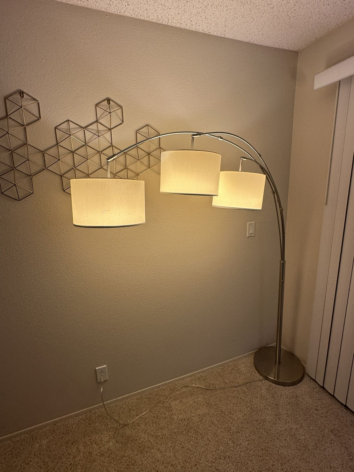3 Head Shaded Arc Floor Lamp