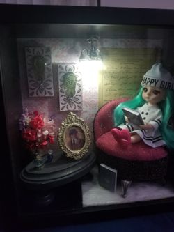 shadowbox