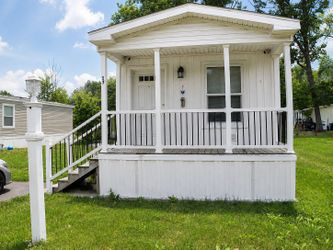 2022 Commodore Mobile Home – Move-In Ready – Can Stay or Be Moved