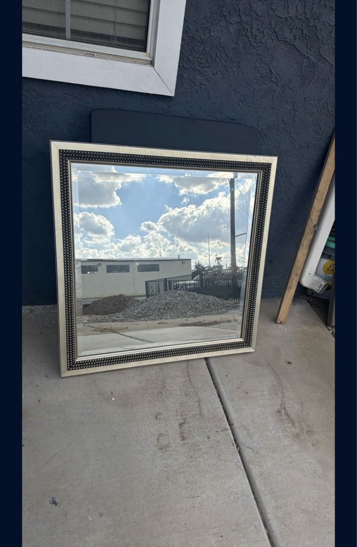 Free Mirror