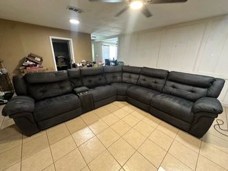 Dark Gray Reclining Sofa with Center Console & USB Charging