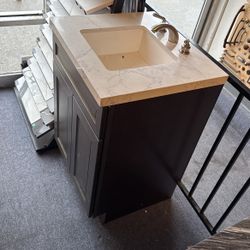 Freestanding Bathroom Vanity
