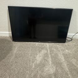 43” LG TV 