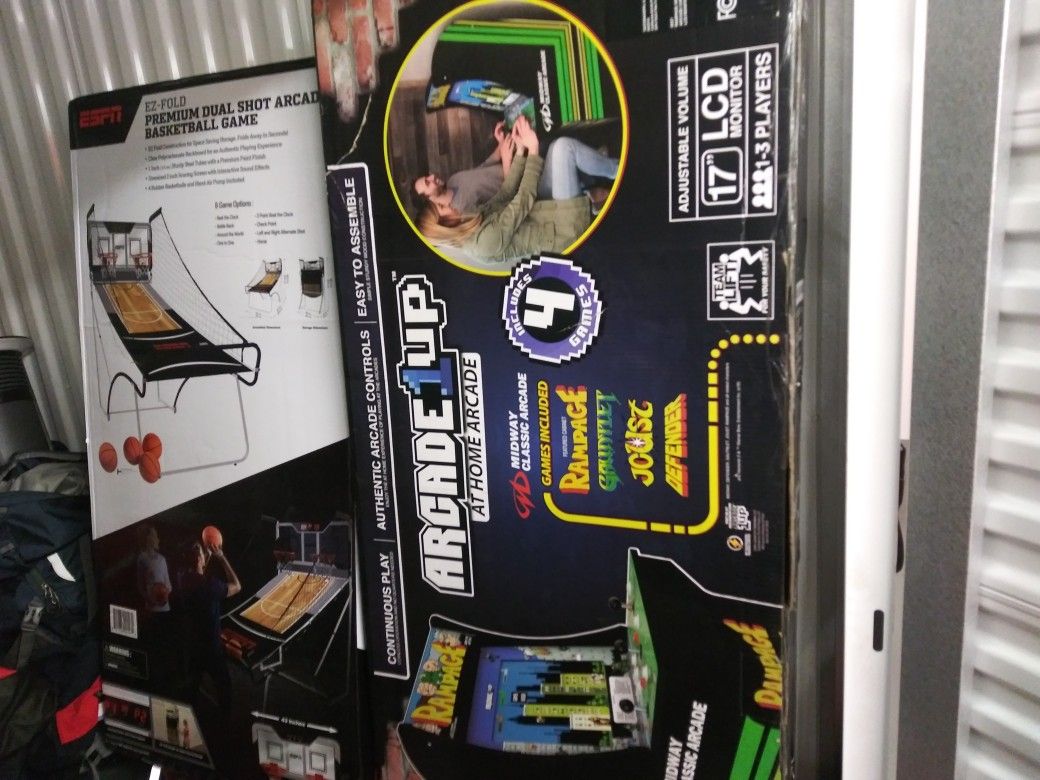Arcade gaming system brand new in the box includes 4 games built into one arcade system