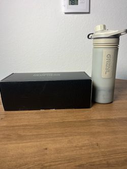 GRAYL GeoPress Water Purifier Bottle 24oz Camping Hiking Travel Filter Bottle