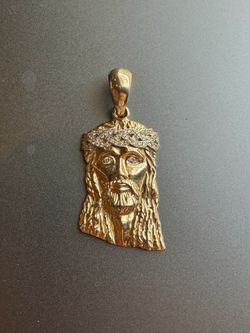 14k Gold Jesus Piece