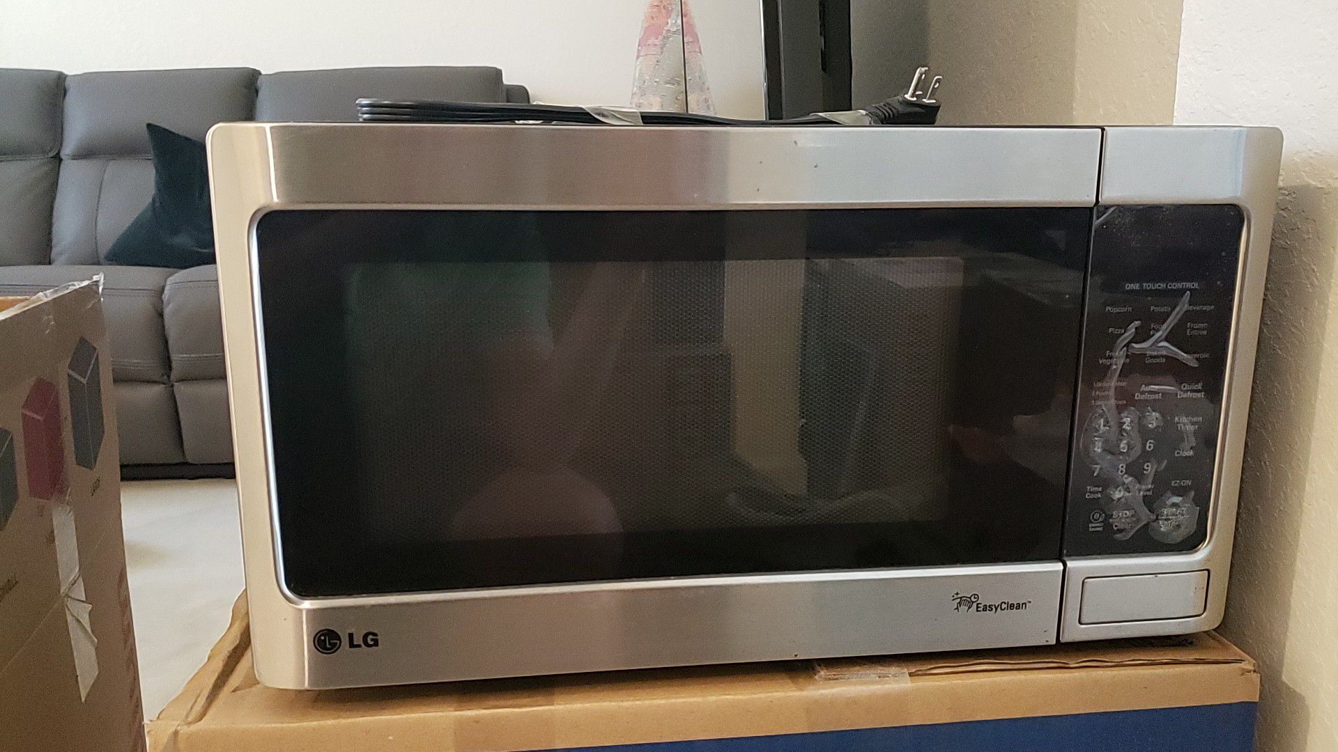 Microwave LG like new
