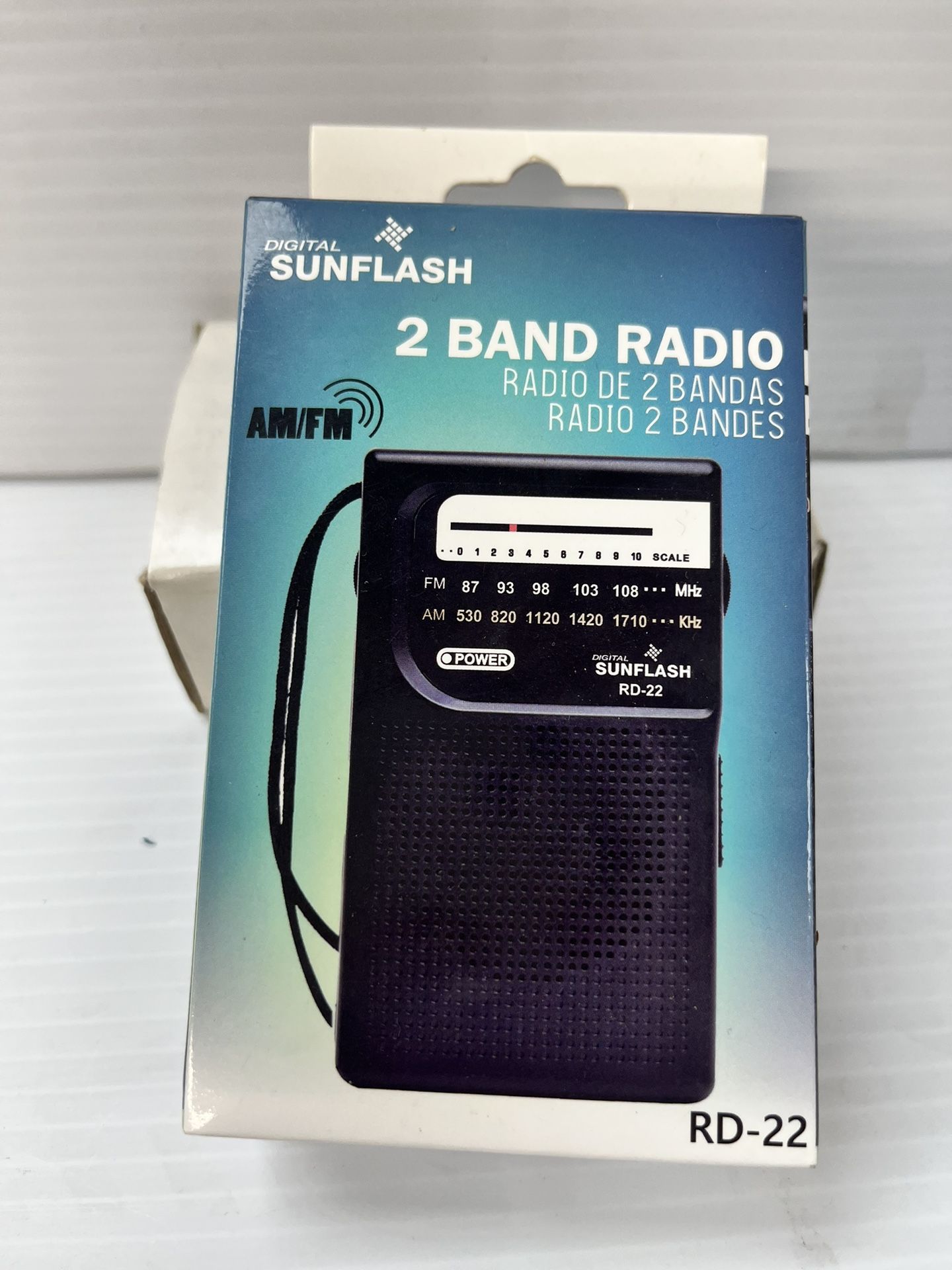 Vintage 2 Band Radio