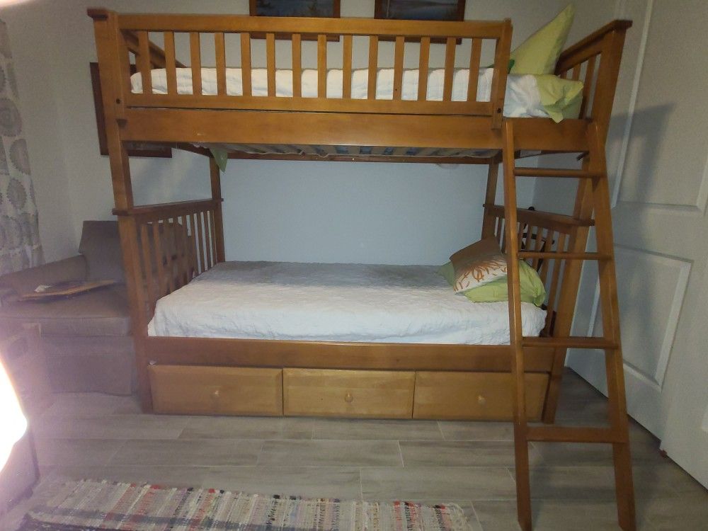 Twin Bunk Beds