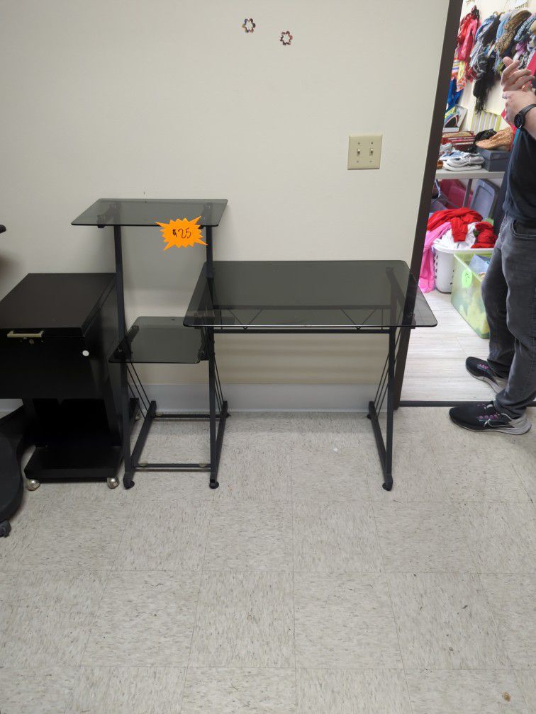 Desk With Side Shelves 