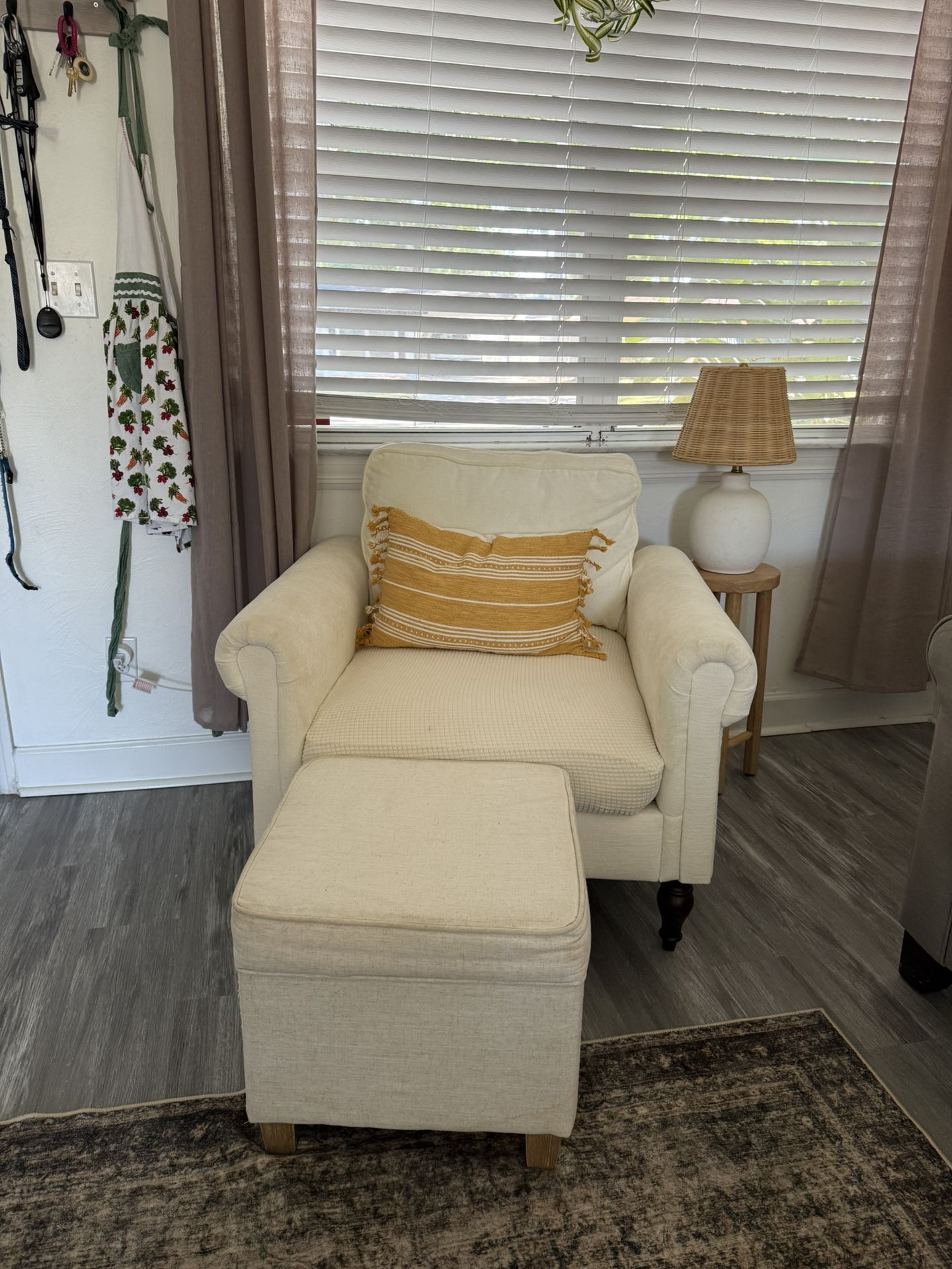 Ktaxon Modern Single Cushion Sofa, Accent Chair