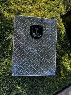 Buyers Toolbox 18x18x24