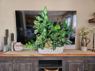 LARGE ARTIFICIAL PLANT ARRANGEMENT IN BASKET!