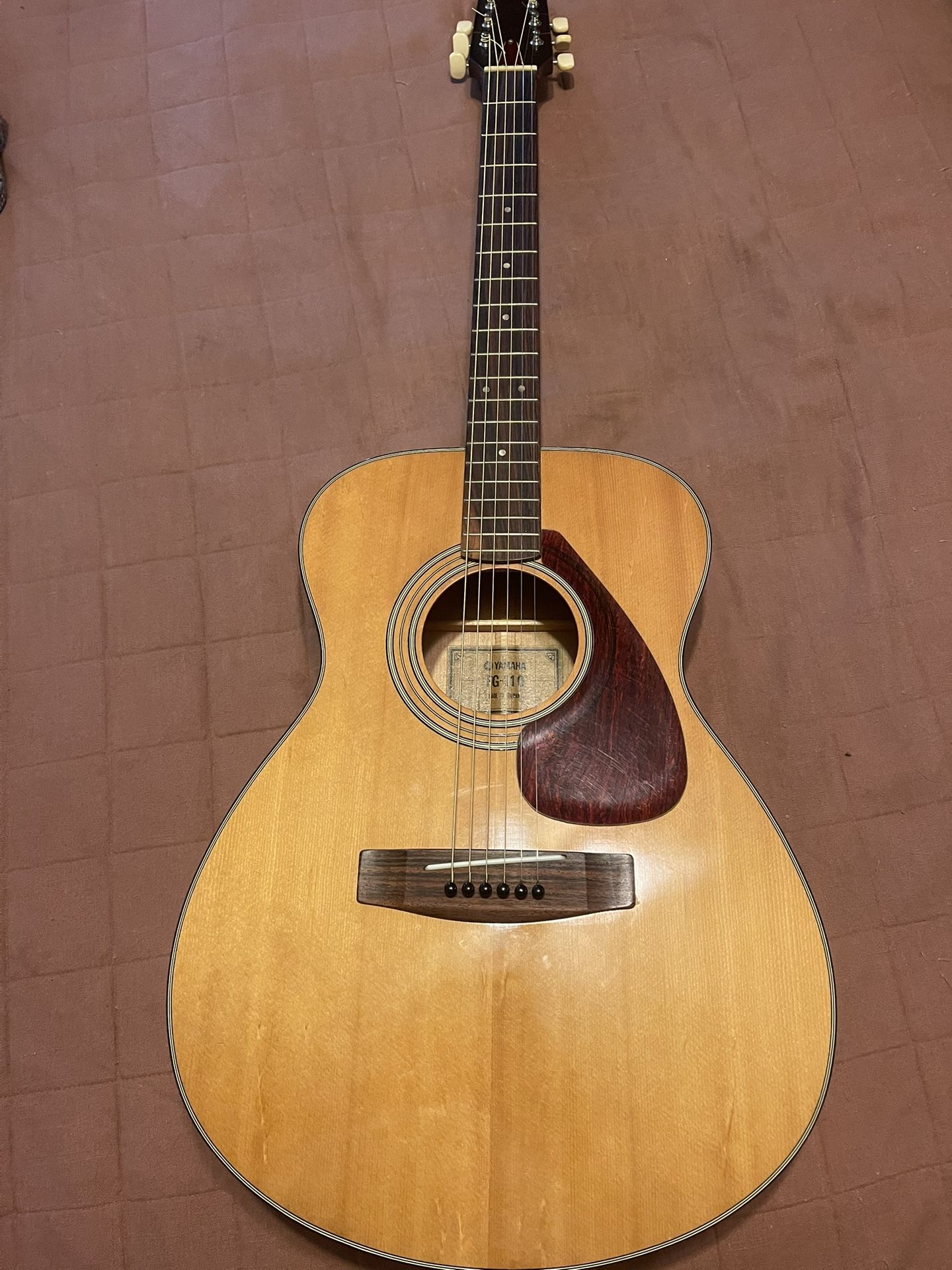 Yamaha Acoustic Guitar