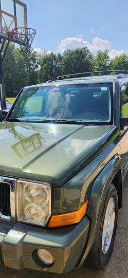 Jeep Commander SUV Green