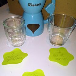Hershey's Kisses Measuring Cup With Little Glass Cups