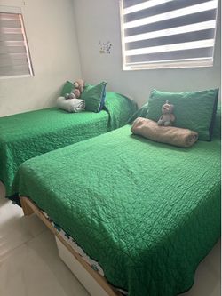 1 camas size full $50 ( sin colchón )