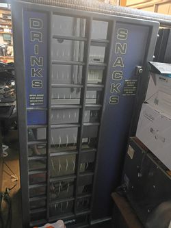 Edina Tech. Snack/5 Drink Combo Vending Machine w/ Coin Mechanism