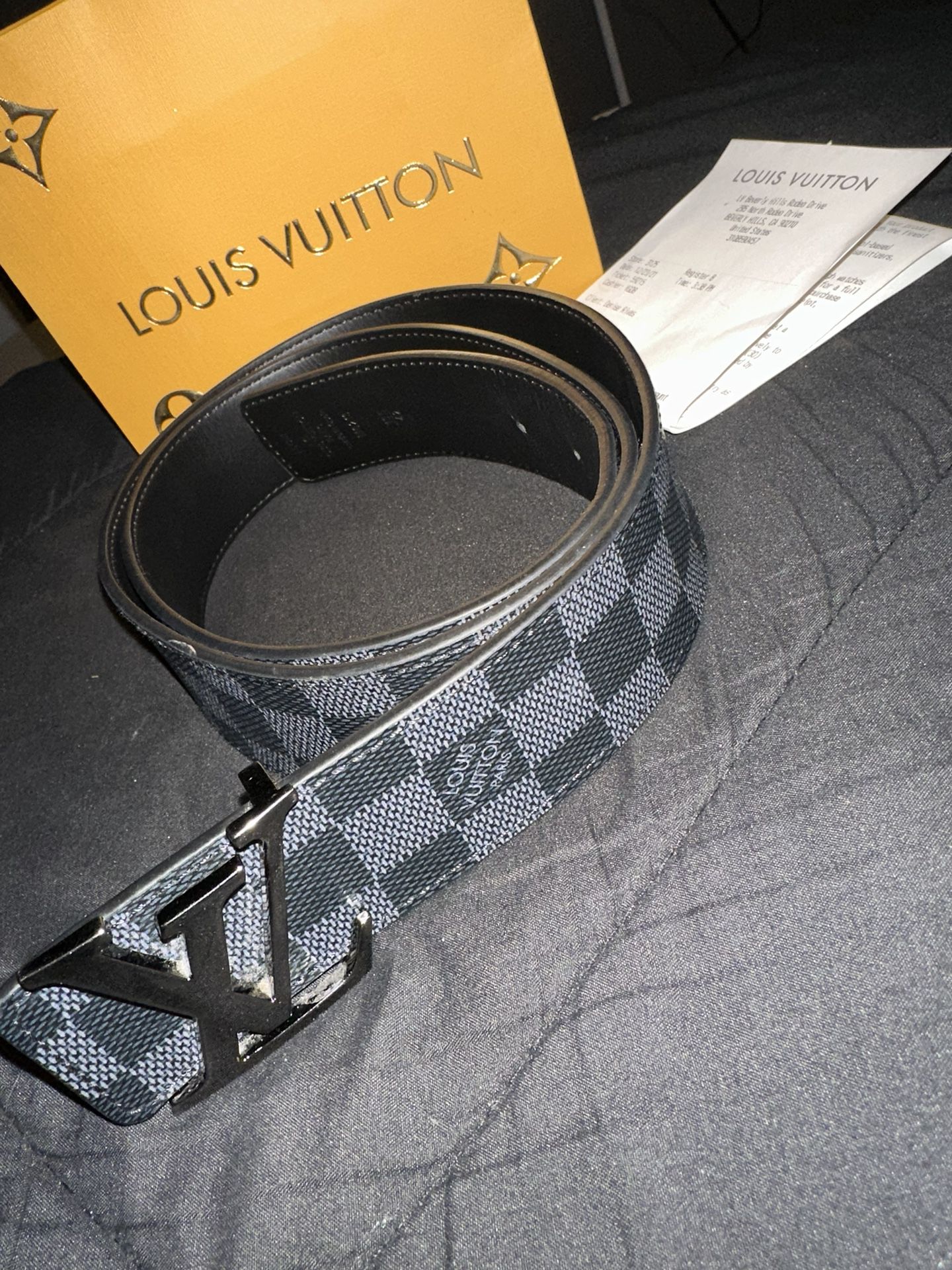 LV Belt for Sale in Crystal City, CA - OfferUp