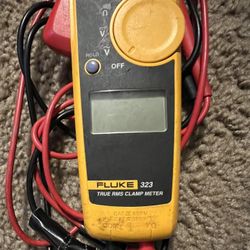 Fluke 323 