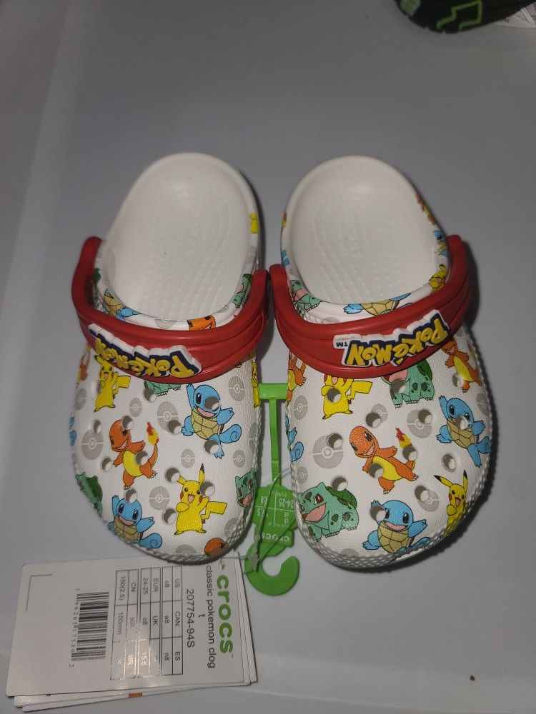 Pokémon Crocs