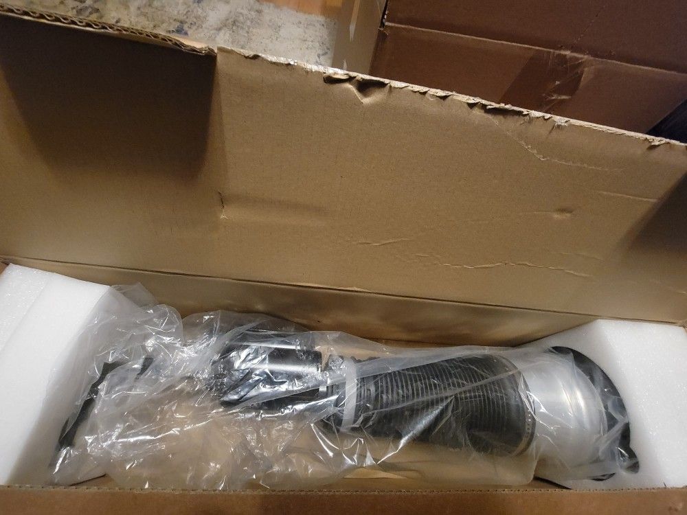 Mercedes 2012 Right Suspension Airbag Strut Still In Box (New)