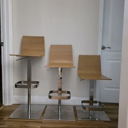 Set Of 3 Modern Countertop  bar stools Chrome base Wooden seat