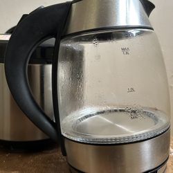 Chefman Electric Kettle