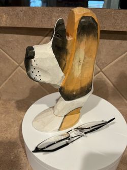 Hand Carved Wooden Peepers Eye Glass Holder Stand, Beagle Basset Hound