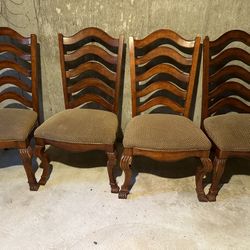 Dining Room Chairs 